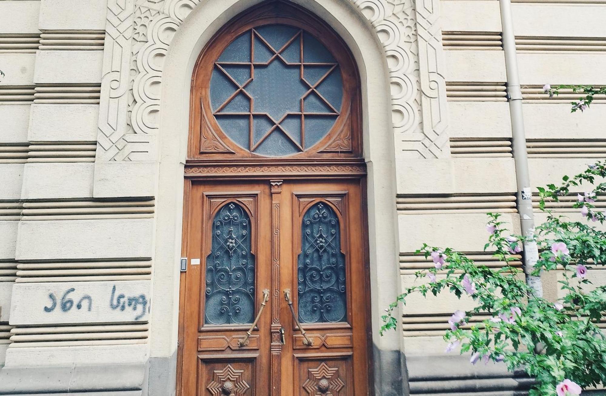 Sofiko Apartment In A Legendary Building 트빌리시 외부 사진